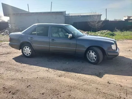 Mercedes-Benz E 280 1994 года за 2 100 000 тг. в Алматы – фото 4