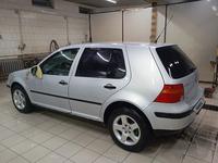 Volkswagen Golf 1997 годаfor2 300 000 тг. в Астана