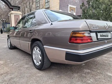 Mercedes-Benz E 230 1991 года за 2 300 000 тг. в Шымкент – фото 13