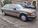 Mercedes-Benz E 230 1991 года за 2 300 000 тг. в Шымкент – фото 5