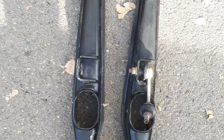 Задние поперечные рычаги на мицубиси оутландер 2014г за 15 000 тг. в Алматы