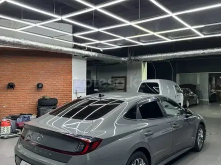 Hyundai Sonata 2020 года за 9 200 000 тг. в Алматы – фото 3