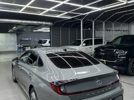 Hyundai Sonata 2020 года за 9 200 000 тг. в Алматы – фото 4