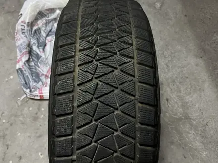 Зимние шины Bridgestone за 300 000 тг. в Алматы