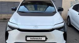 Toyota bZ4X 2022 года за 11 000 000 тг. в Астана