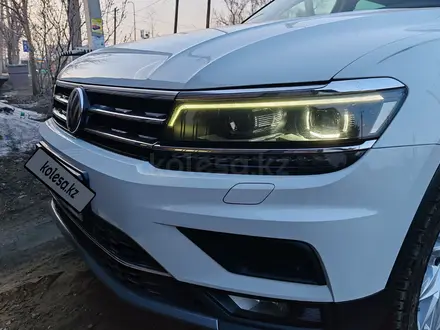 Volkswagen Tiguan 2018 года за 13 500 000 тг. в Караганда