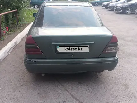 Mercedes-Benz C 220 1993 года за 700 000 тг. в Караганда – фото 3