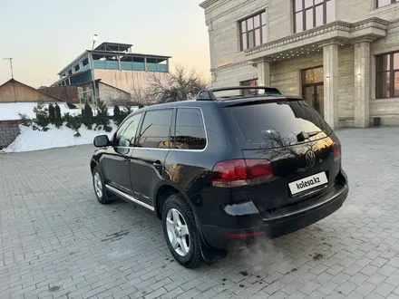 Volkswagen Touareg 2003 года за 4 199 999 тг. в Алматы – фото 8