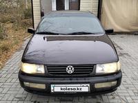 Volkswagen Passat 1995 годаүшін2 300 000 тг. в Караганда