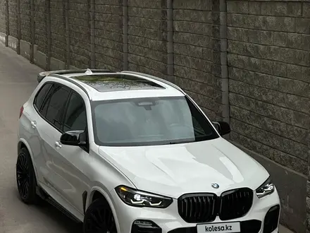 BMW X5 2019 года за 29 500 000 тг. в Алматы – фото 2