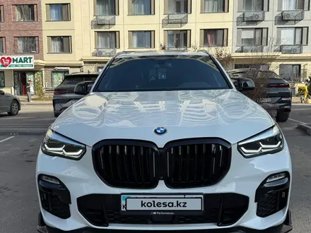 BMW X5 2019 года за 29 500 000 тг. в Алматы – фото 5