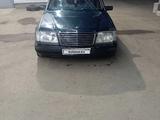 Mercedes-Benz E 200 1994 года за 800 000 тг. в Жезказган – фото 2