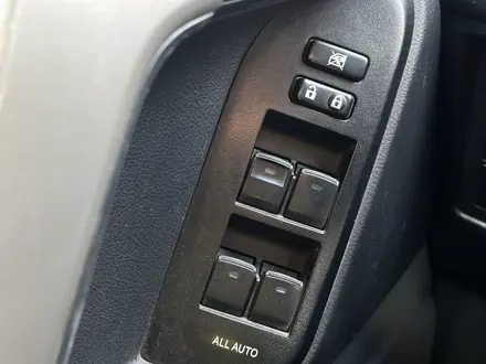 Toyota Land Cruiser Prado 2012 года за 15 500 000 тг. в Актобе – фото 15
