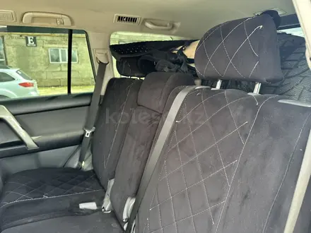 Toyota Land Cruiser Prado 2012 года за 15 500 000 тг. в Актобе – фото 10