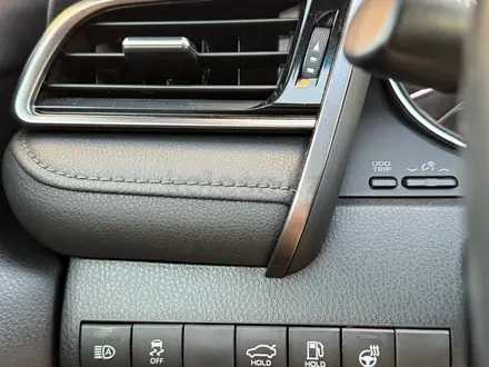 Toyota Camry 2023 года за 16 000 000 тг. в Актобе – фото 8