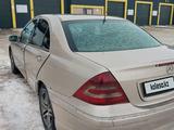 Mercedes-Benz C 240 2001 годаfor1 500 000 тг. в Караганда – фото 3