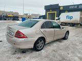 Mercedes-Benz C 240 2001 годаfor1 500 000 тг. в Караганда – фото 5