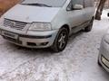 Volkswagen Sharan 2001 годаfor2 500 000 тг. в Павлодар