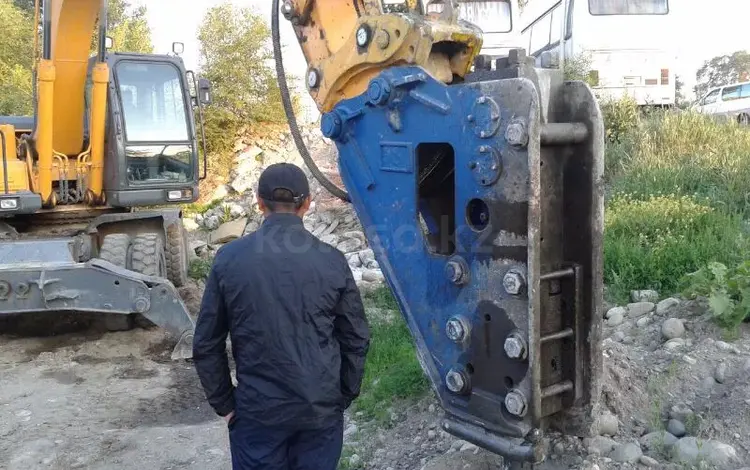 Гидромолот на базе экскаватора «Hyundai» R 2000W7 в Алматы