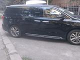 Kia Carnival 2015 года за 7 700 000 тг. в Алматы