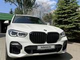BMW X5 2021 года за 44 500 000 тг. в Алматы