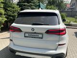 BMW X5 2021 года за 44 500 000 тг. в Алматы – фото 3