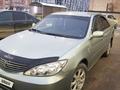 Toyota Camry 2005 года за 4 200 000 тг. в Актобе – фото 5