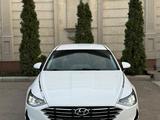 Hyundai Sonata 2023 года за 11 300 000 тг. в Алматы – фото 3