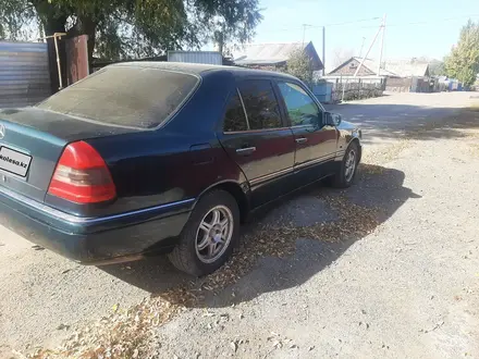 Mercedes-Benz C 200 1995 года за 1 200 000 тг. в Караганда – фото 3