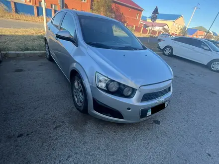 Chevrolet Aveo 2014 года за 3 200 000 тг. в Атырау – фото 2