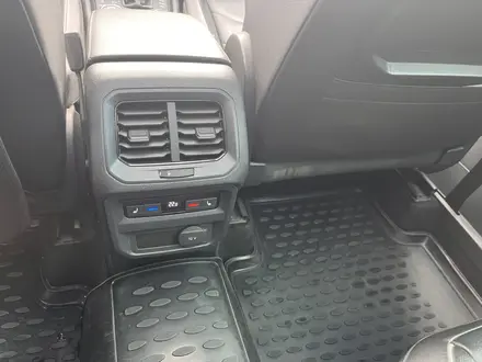 Volkswagen Tiguan 2017 года за 9 900 000 тг. в Астана – фото 14