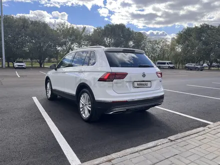 Volkswagen Tiguan 2017 года за 9 900 000 тг. в Астана – фото 4