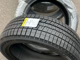 235/50 R21 Dunlop Winter Maxx 03 — новые зимние шины на RX за 215 000 тг. в Алматы