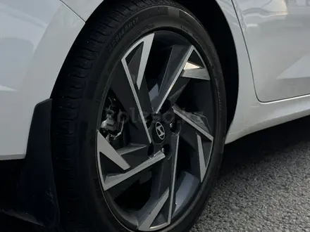 Hyundai Elantra 2024 года за 8 090 000 тг. в Алматы – фото 7