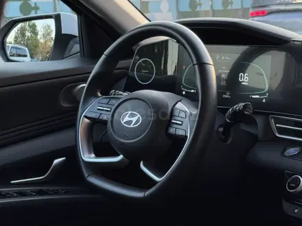 Hyundai Elantra 2024 года за 8 090 000 тг. в Алматы – фото 15