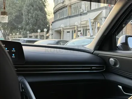 Hyundai Elantra 2024 года за 8 090 000 тг. в Алматы – фото 23