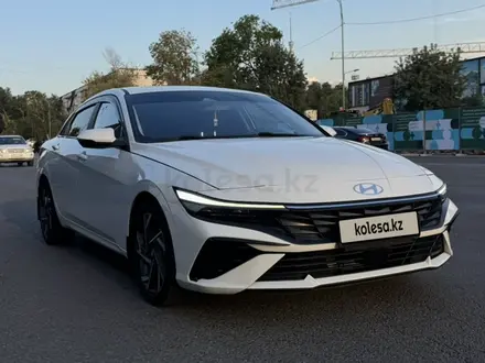 Hyundai Elantra 2024 года за 8 090 000 тг. в Алматы – фото 30