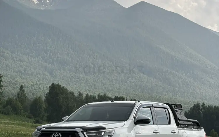 Toyota Hilux 2021 года за 17 200 000 тг. в Актау