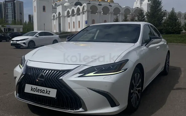 Lexus ES 250 2018 года за 19 500 000 тг. в Астана