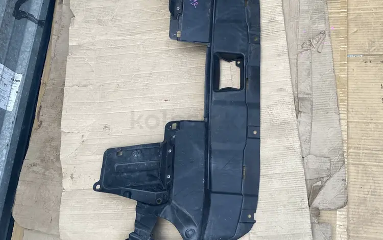 Защита двигателя пластиковая на Хонда CR-V 3 за 22 000 тг. в Караганда