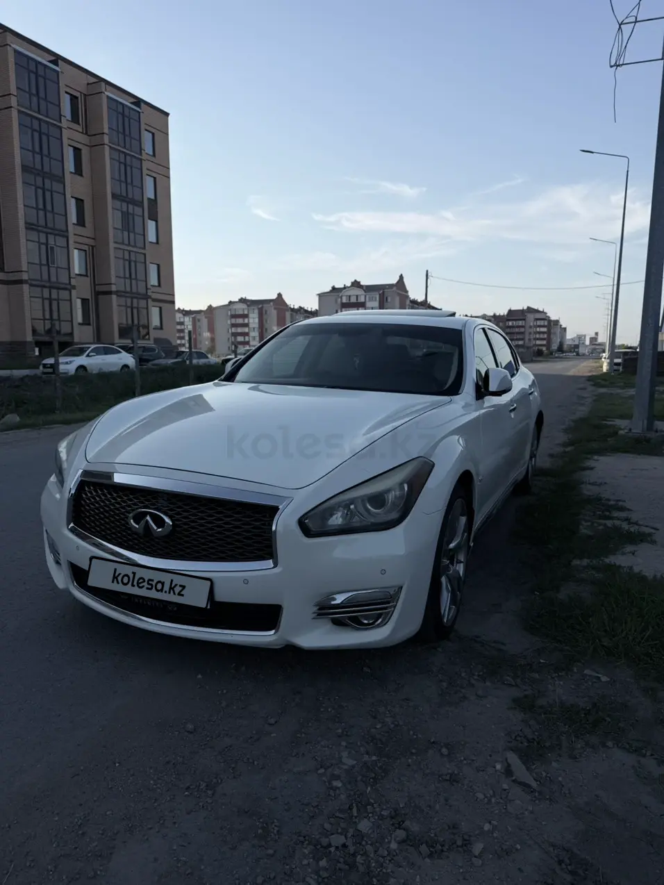 Infiniti Q70, 2016