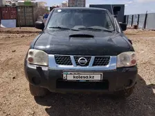 Nissan NP300, 2011