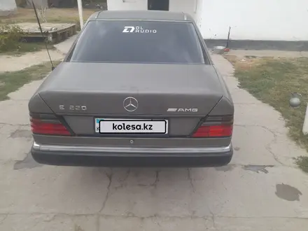 Mercedes-Benz E 220 1994 года за 1 600 000 тг. в Жетысай – фото 3