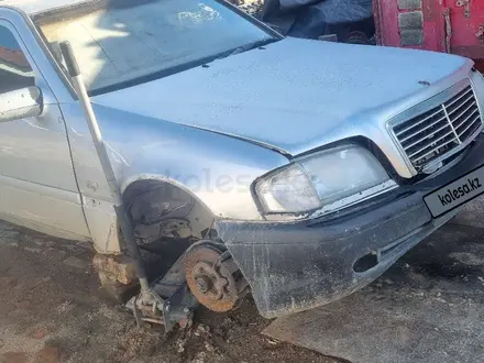 Mercedes-Benz C 200 1998 года за 2 222 222 тг. в Атырау – фото 2