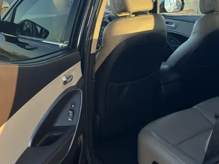 Hyundai Santa Fe 2017 года за 7 000 000 тг. в Актобе – фото 23