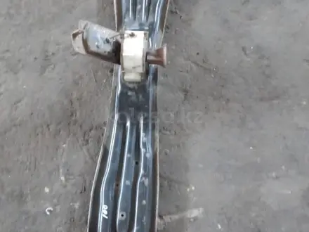 Лебедка запаски и поперечная балка для запаски за 30 000 тг. в Алматы – фото 2