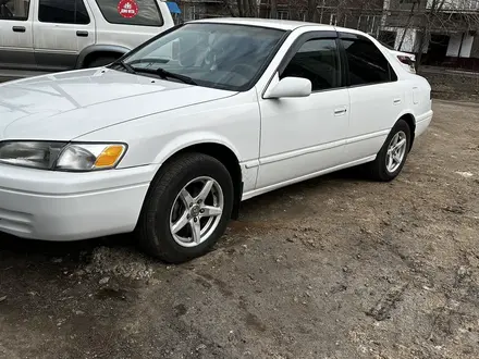 Toyota Camry 1997 года за 3 300 000 тг. в Экибастуз – фото 7