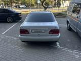 Mercedes-Benz E 230 1998 года за 1 300 000 тг. в Астана – фото 3