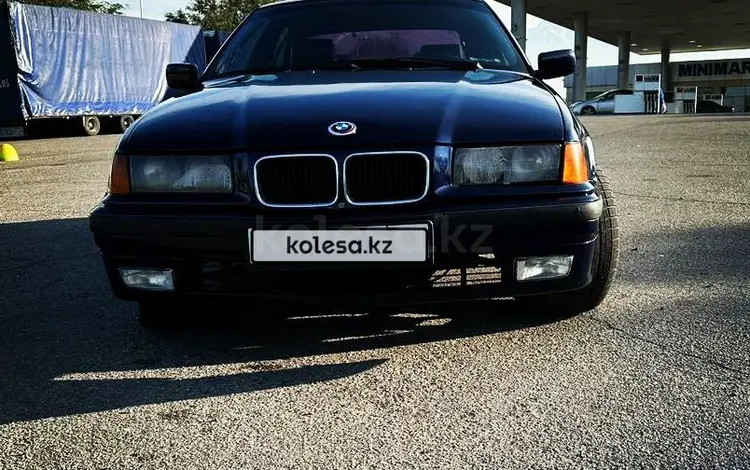 BMW 320 1997 годаүшін2 271 428 тг. в Алматы