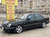 Mercedes-Benz E 320 1998 годаүшін3 650 000 тг. в Тараз – фото 2